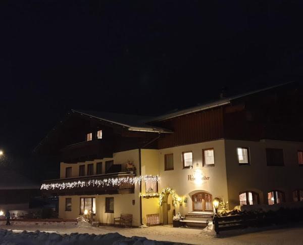 Pension Und Appartement Weinschreiber Rauris Exterior foto
