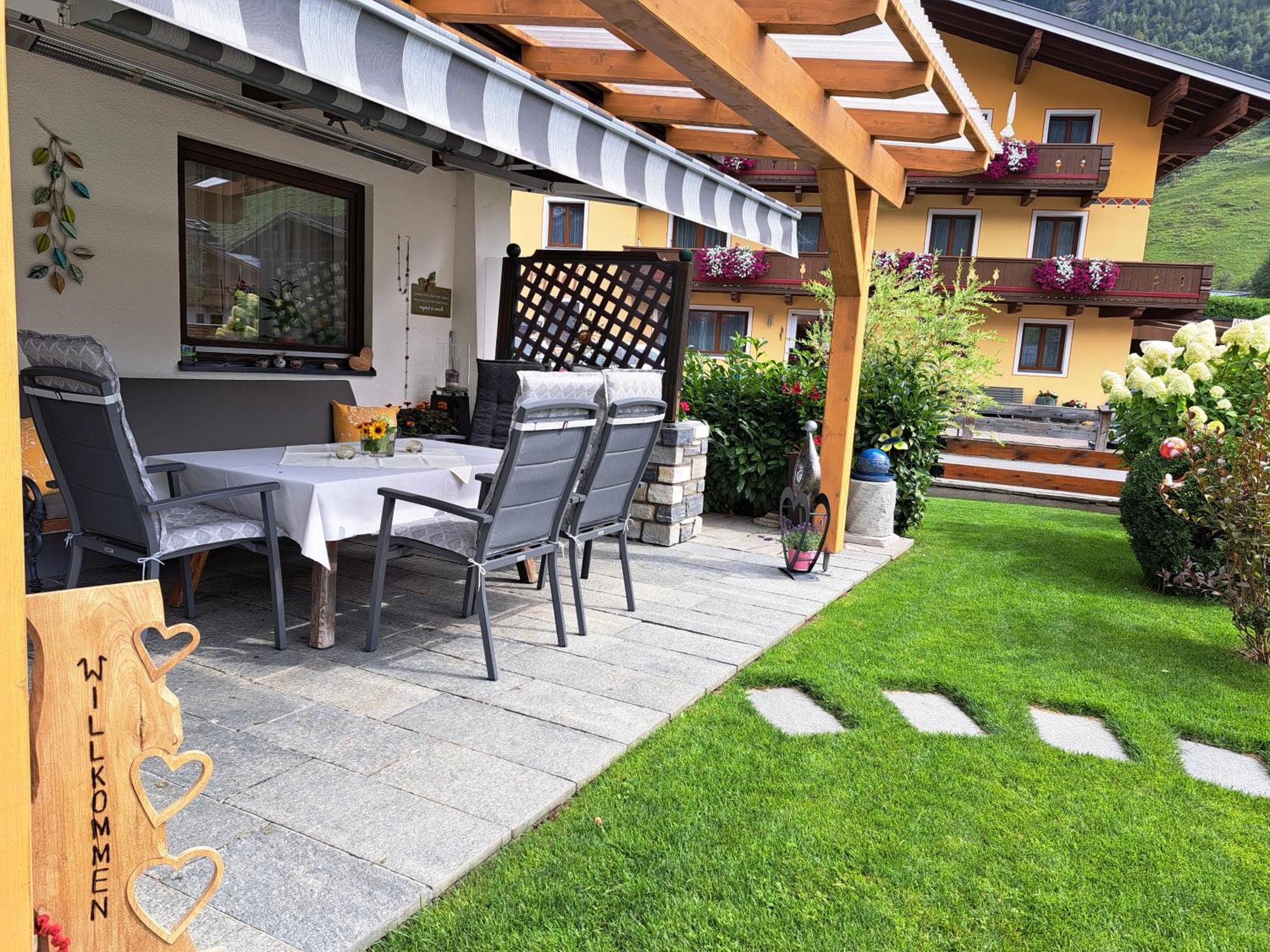 Pension Und Appartement Weinschreiber Rauris Exterior foto
