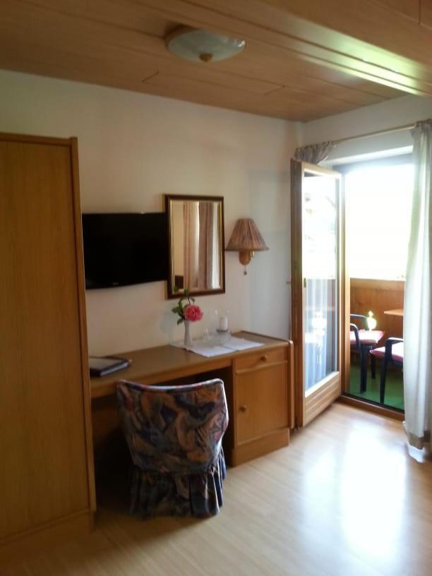 Pension Und Appartement Weinschreiber Rauris Exterior foto